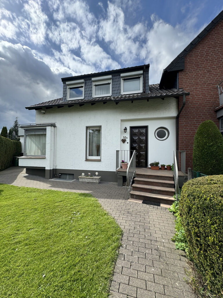 Detmold - Stilvolles Zuhause mit eigenem Zugang und Hauscharakter